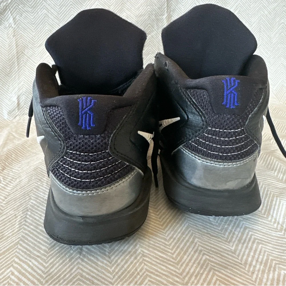 NIKE KYRIE INFINITY GS BLACK METALLIC SILVER CONCORD DD0334-005 BASKETBALL (5.5)